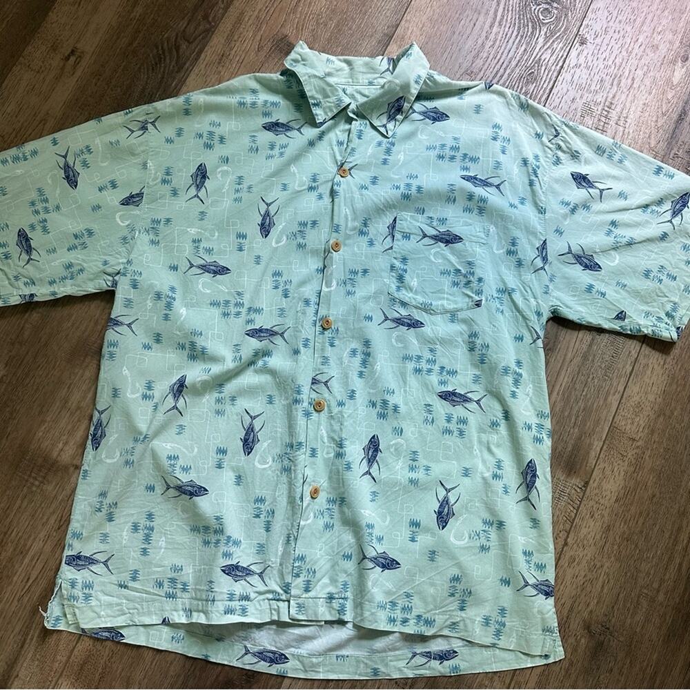 Quiksilver Men's Casual Button Down Fish Print Shirt, Silver Edition, Large